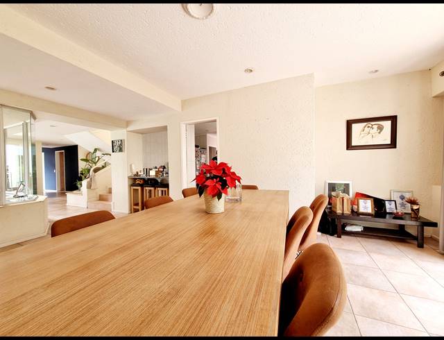 4 BEDROOM FREEHOLD RENTED IN BENMORE GARDENS